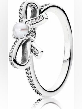 Pandora Silver Bow Ring with White Pearl